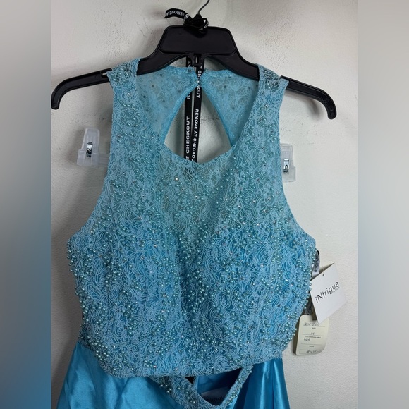 (W0) Intrigue by Blush Prom
Style No. 284, Women's Blue Two-Piece Dress, Size 16 - Picture 5 of 16